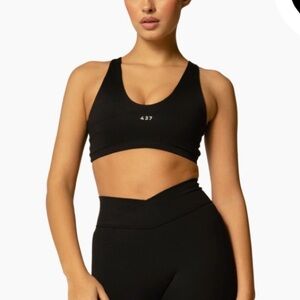 437 Black Set - Curve Bra and V Short